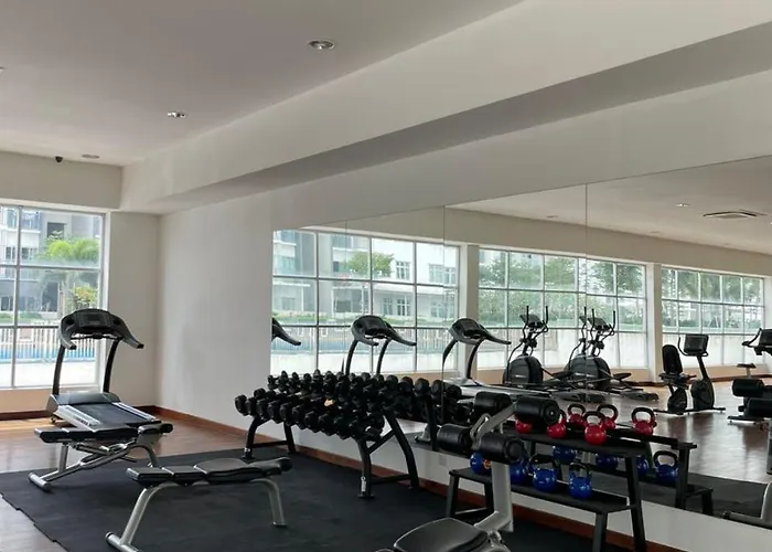 Meridin Bayvue - 3Br - 6 Pax - Near Mmhe